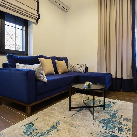 Apartment Lit Tirana