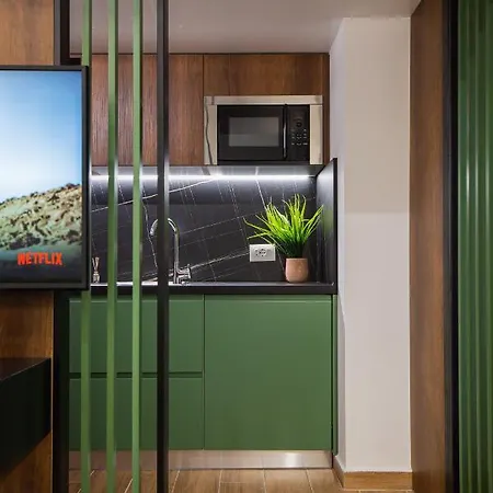 Lit Apartment