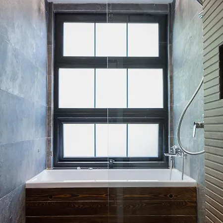 Lit Apartments, Jacuzzi * Tirana