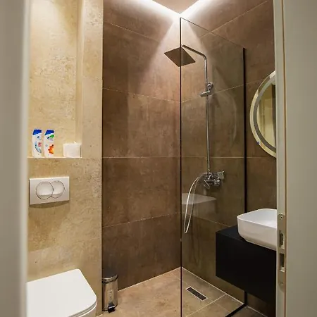 Lit Apartments, Jacuzzi Apartment Tirana