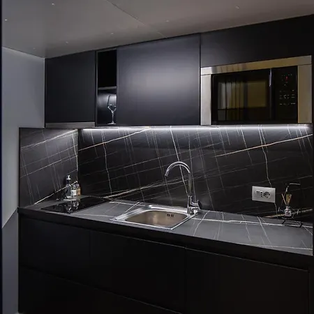 Apartment Lit Apartments, Jacuzzi *