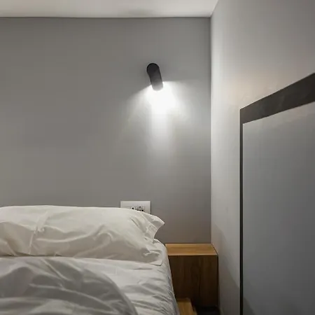Lit Apartments, Jacuzzi * Tirana